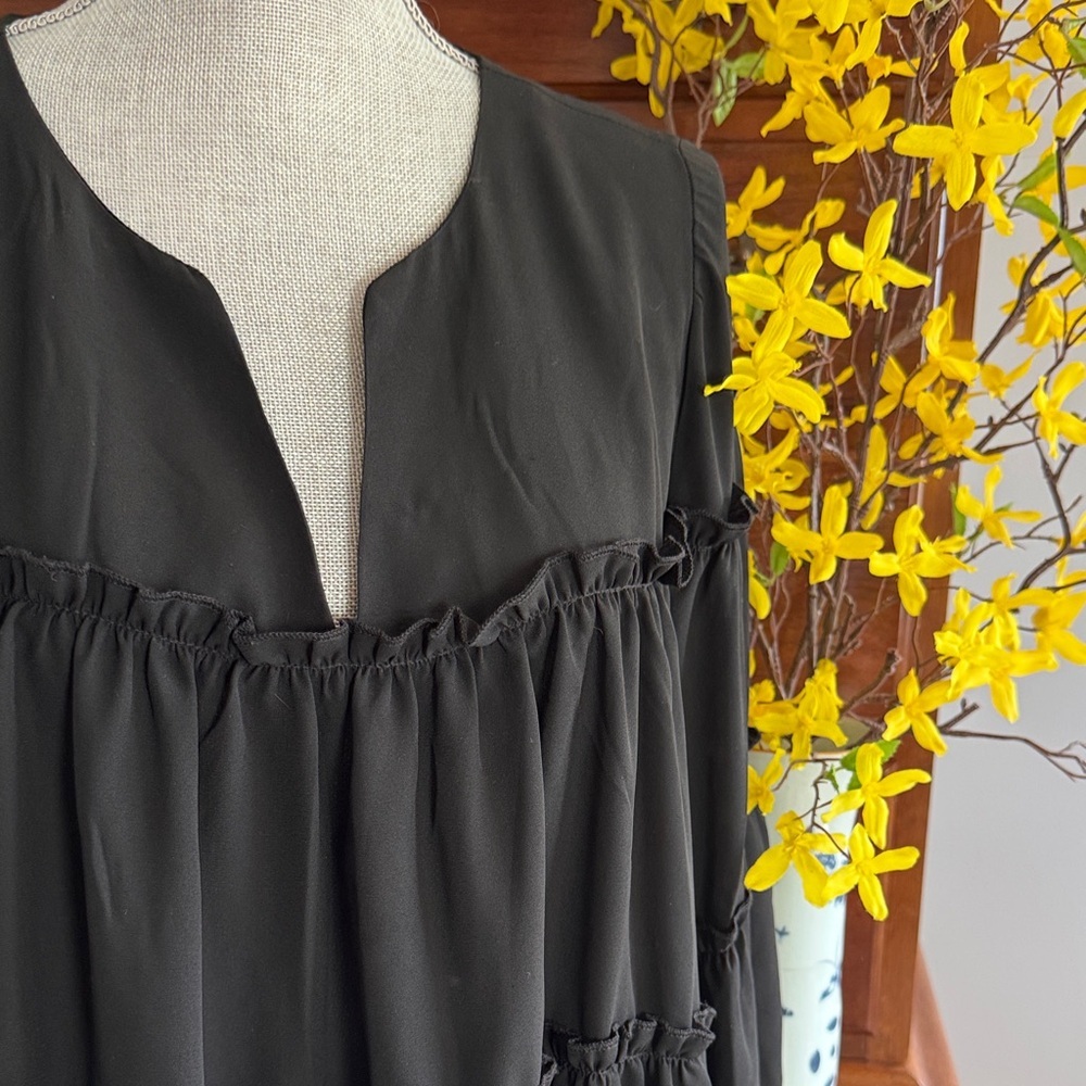 Patrizia Luca Milano Black Ruffled Blouse Size Medium